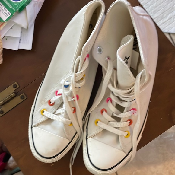 Converse sneakers - Picture 1 of 8